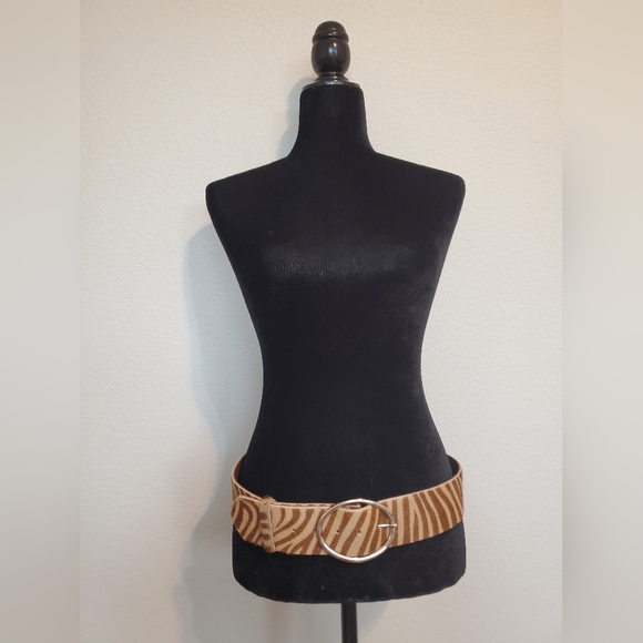 Harold's Cuir Veritable Genuine Leather Belt Zebra Brown and Tan Print, 2" Large - Picture 3 of 9